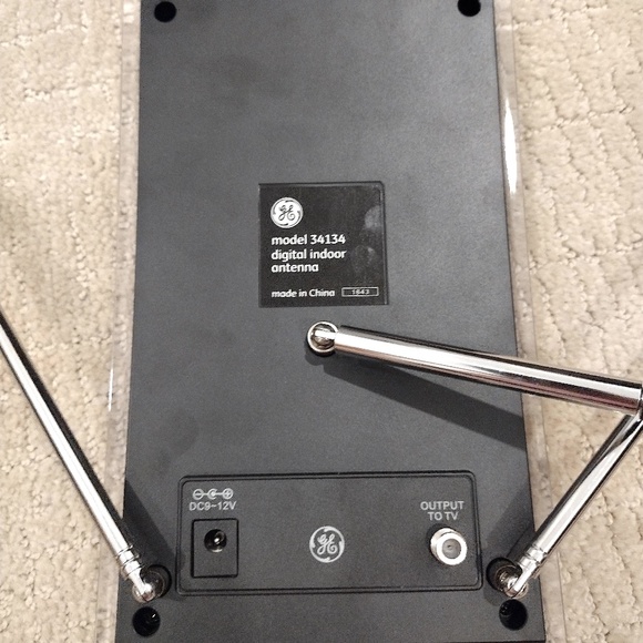 GE Pro Indoor Crystal HD Amplified Antenna 4K Ultra HD 1080P 40-Mile Range - Picture 4 of 4